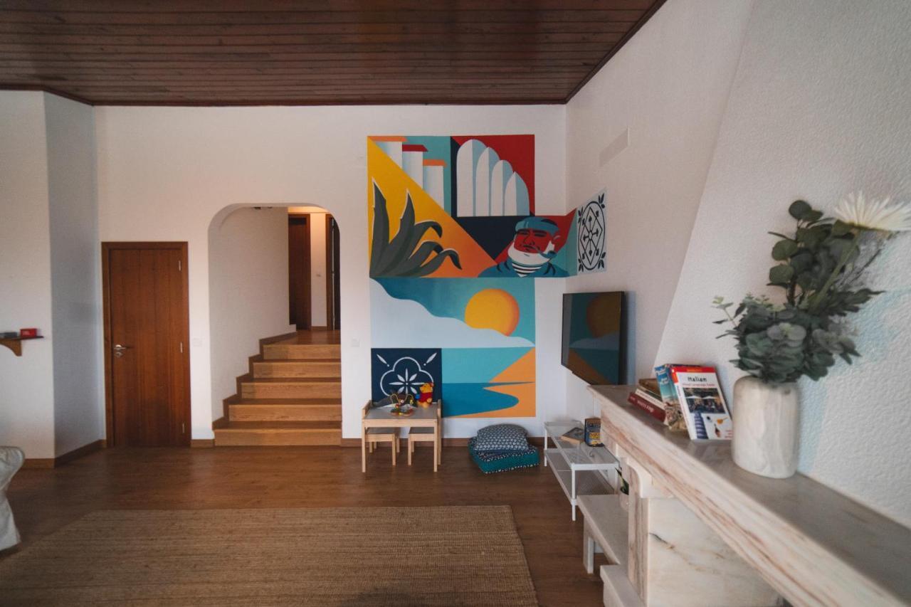 Hostel Gundi House Ericeira Exterior foto