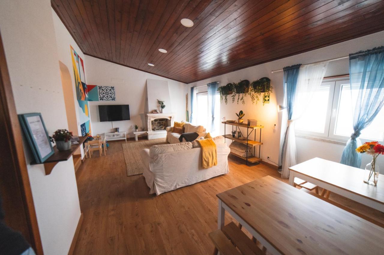 Hostel Gundi House Ericeira Exterior foto